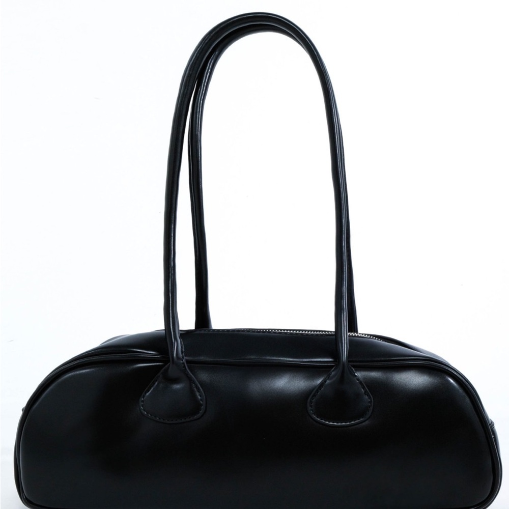 Chic Black Shoulder Bag